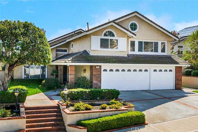 7202 E La Cumbre, Orange, CA 92869