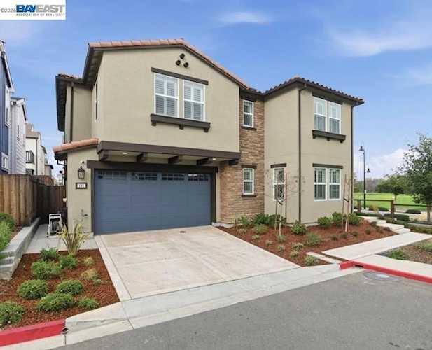 101 101 Willow Oak Dr, Pleasant Hill, CA 94523