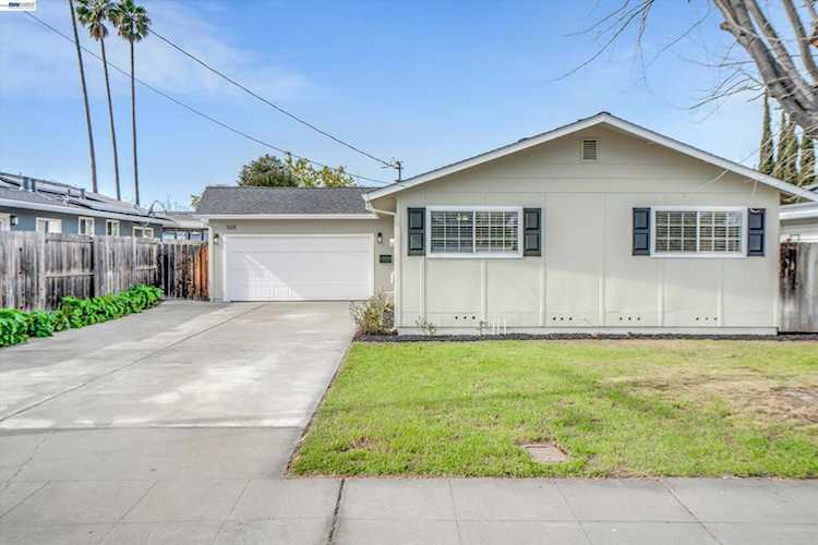 628 628 Nightingale St, Livermore, CA 94551