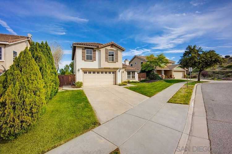 31938 Honeysuckle, Lake Elsinore, CA 92532