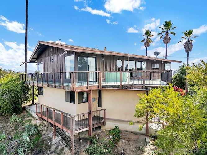 30311 Circle R Lane, Valley Center, CA 92082