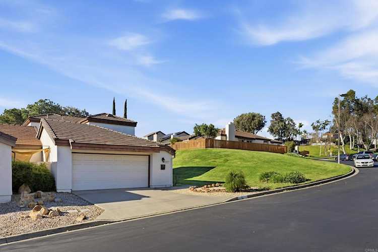 1837 Cathedral, Escondido, CA 92029