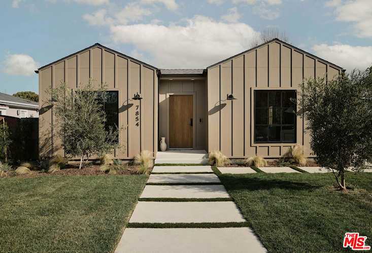 7854 Truxton Ave, Los Angeles, CA 90045