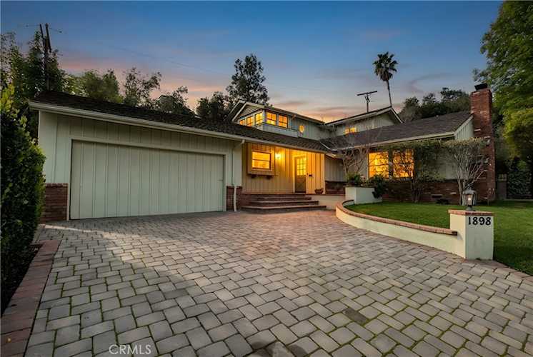 1898 1898 Bonita Dr, Glendale, CA 91208
