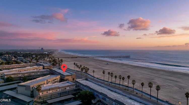 275 E Surfside Dr, Port Hueneme, CA 93041