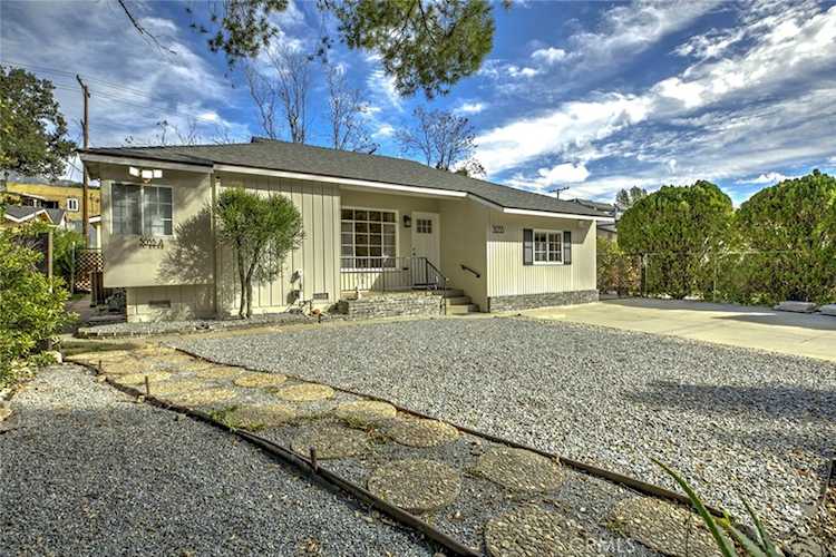 3055 Sycamore Ave, La Crescenta, CA 91214