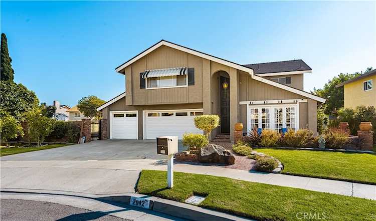 2042 W Beverly Dr, Orange, CA 92868