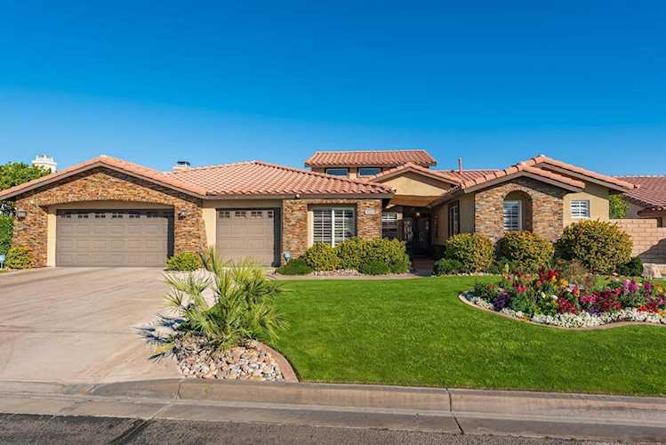 78910 Galaxy Dr, La Quinta, CA 92253