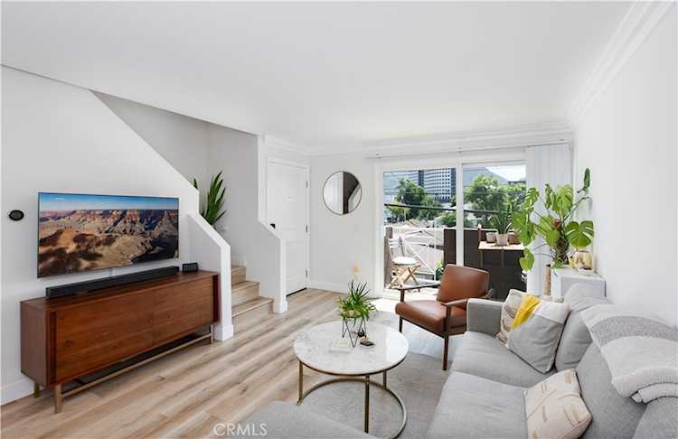 355 N Maple St #203, Burbank, CA 91505