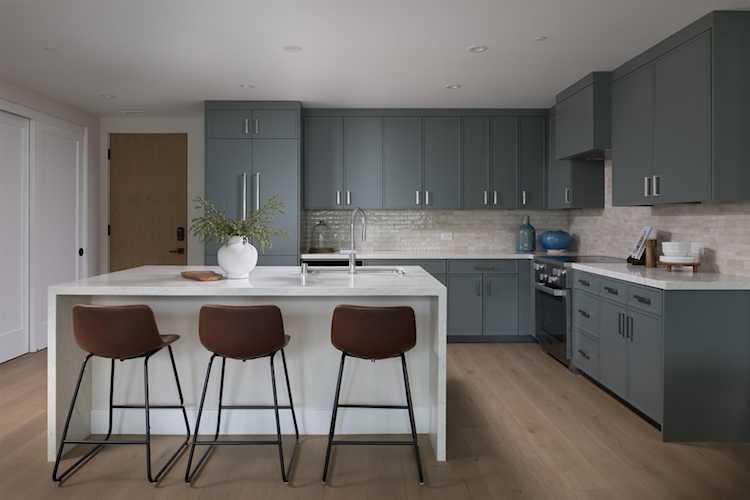 375 375 W El Pintado #204, Danville, CA 94526