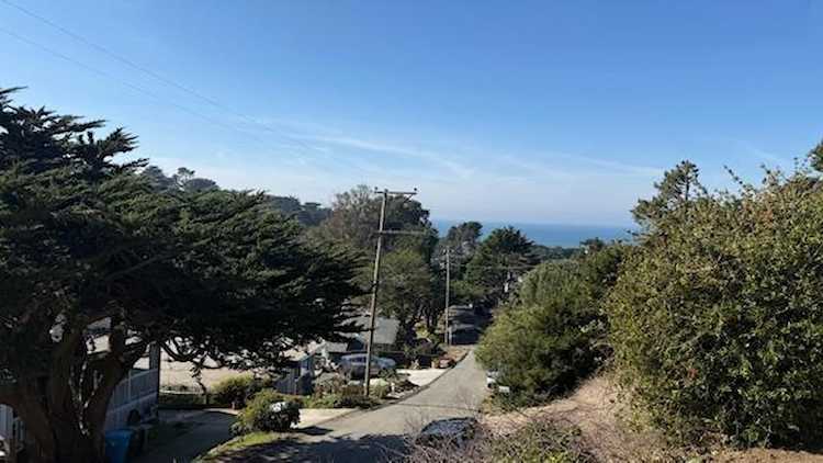 621 Carmel Ave, Pacifica, CA 94044