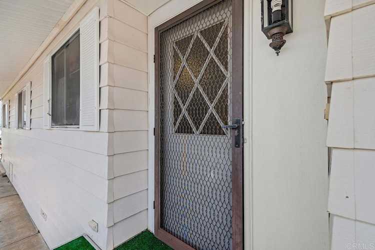 1506 Oak Dr #4, Vista, CA 92084