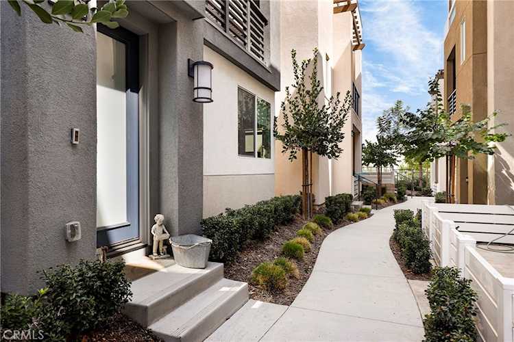 1642 W Saratoga Ln, San Pedro, CA 90732