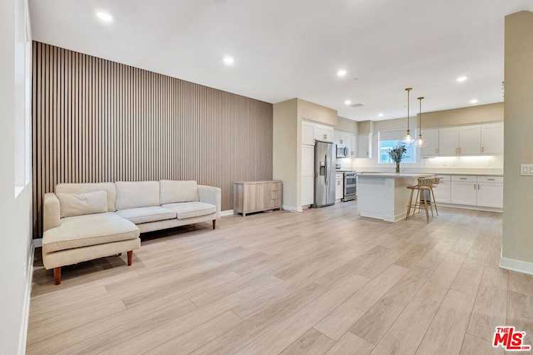 7556 Landon Ln, Gardena, CA 90248