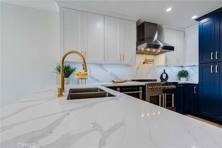 11919 Mayfield, Los Angeles, CA 90049