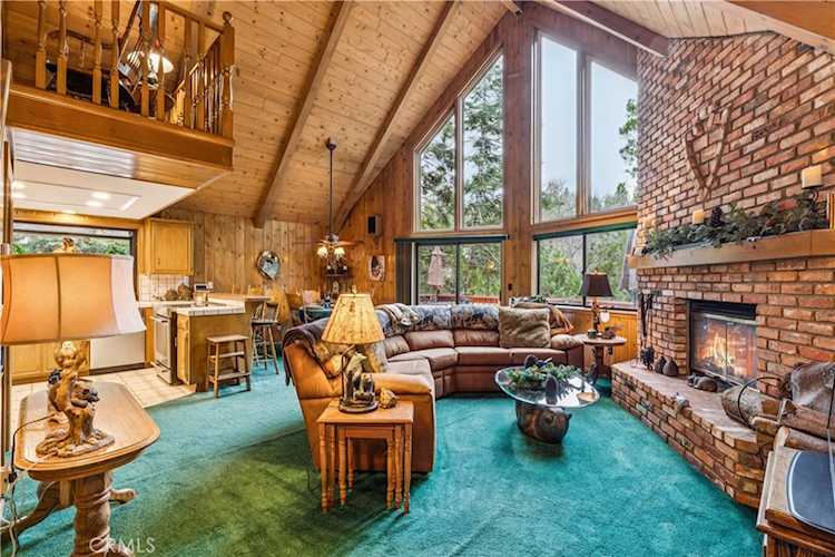 184 Massive, Lake Arrowhead, CA 92317