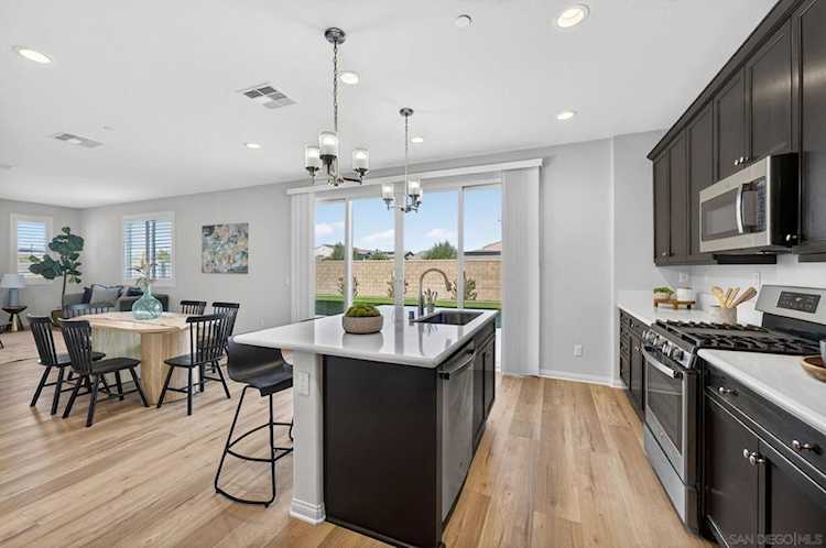 30750 Gazing Star Lane, Murrieta, CA 92563