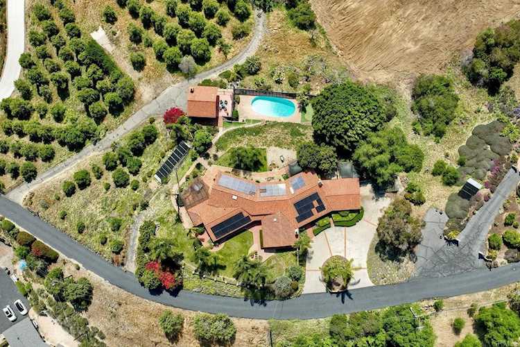 3149 Old Post Rd, Fallbrook, CA 92028