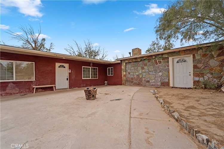 32900 Dune Rd, Newberry Springs, CA 92365