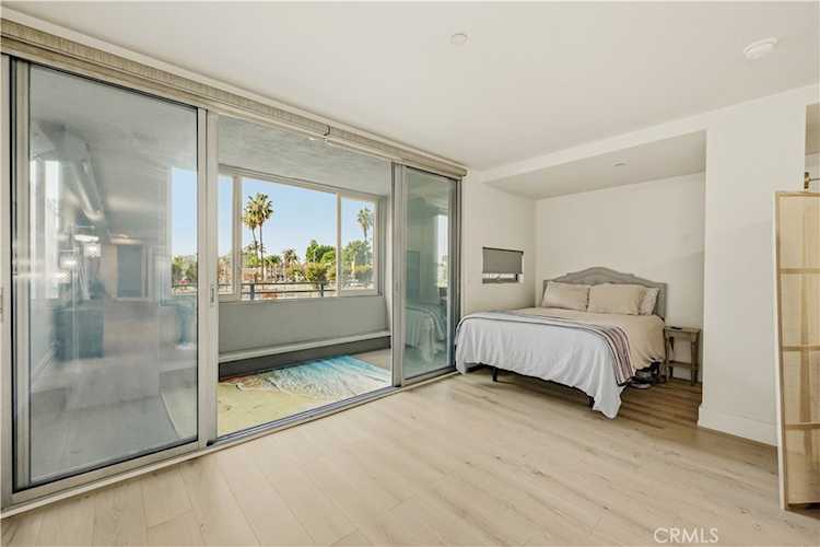 433 Pine #201, Long Beach, CA 90802