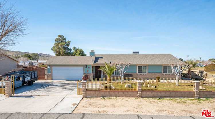 40333 E 168th St, Palmdale, CA 93591