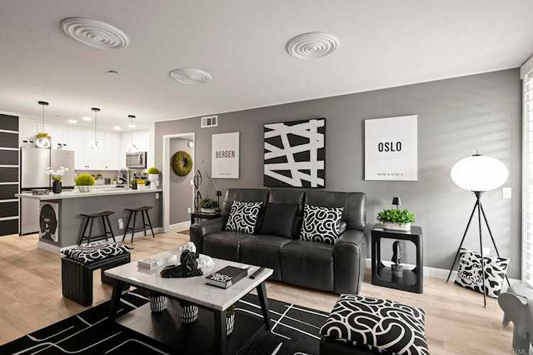 850 State St #220, San Diego, CA 92101