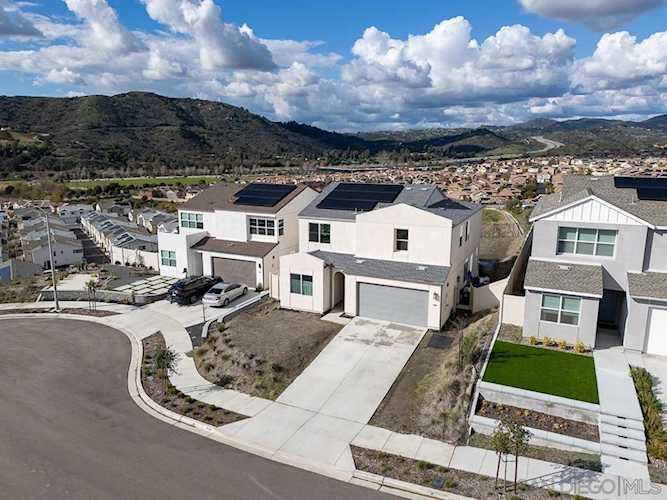 316 Canter Court, Fallbrook, CA 92028