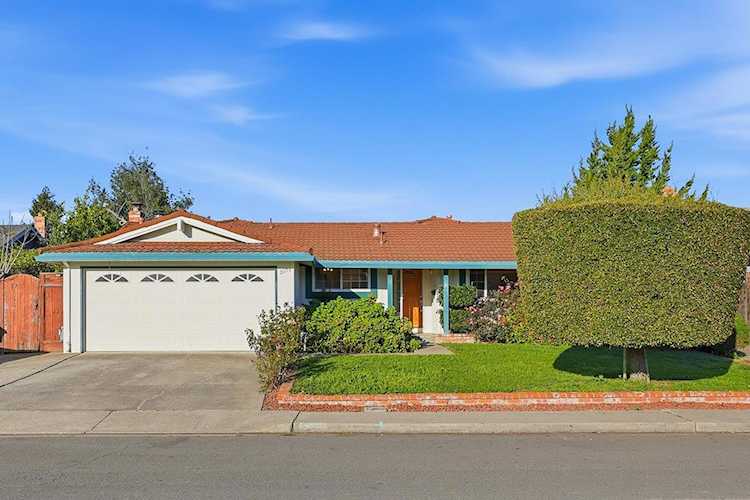 2903 Begonia St, Union City, CA 94587