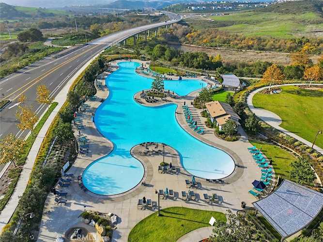 402 Corral Ct, Rancho Mission Viejo, CA 92694