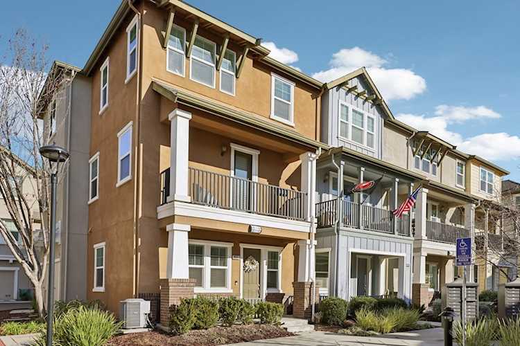 3933 3933 Portola Cmn #1, Livermore, CA 94551
