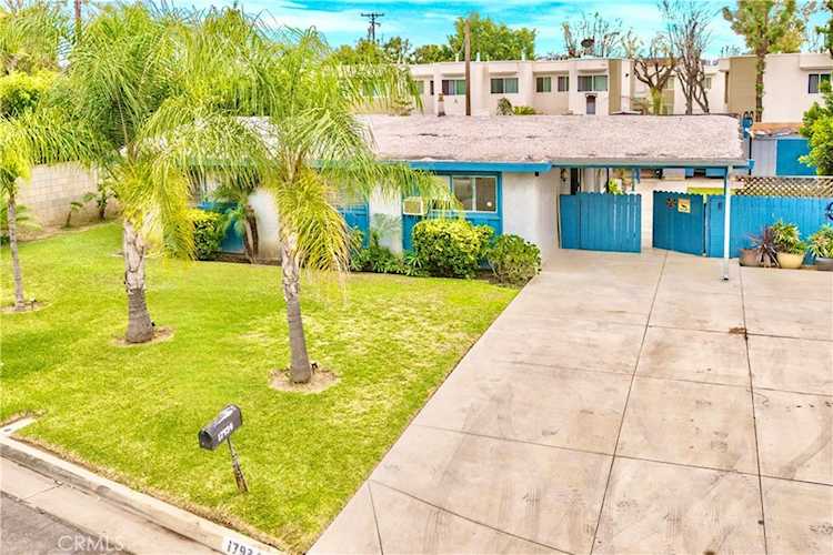 17934 E Laxford Rd, Azusa, CA 91702