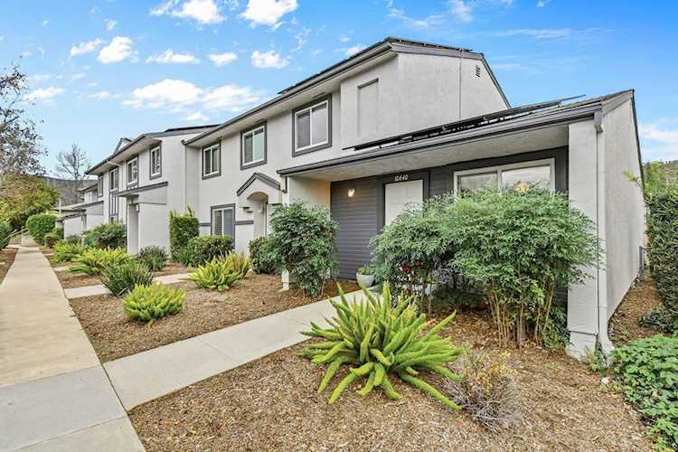 10640 King Phillip Ct, Santee, CA 92071