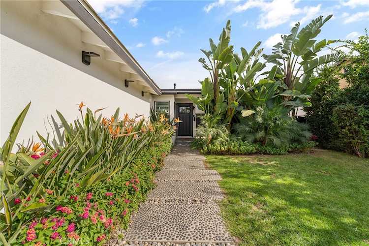 7316 Colbath, Van Nuys, CA 91405