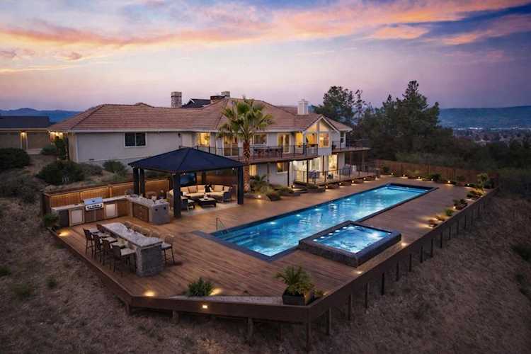 1501 Welburn Ave, Gilroy, CA 95020