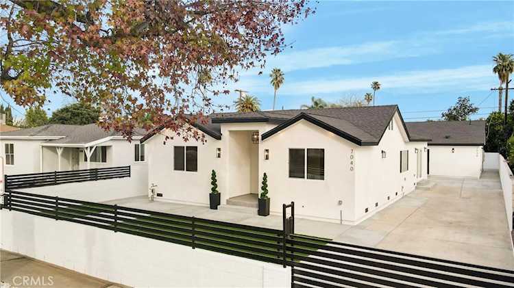 7040 Tyrone Ave, Van Nuys, CA 91405