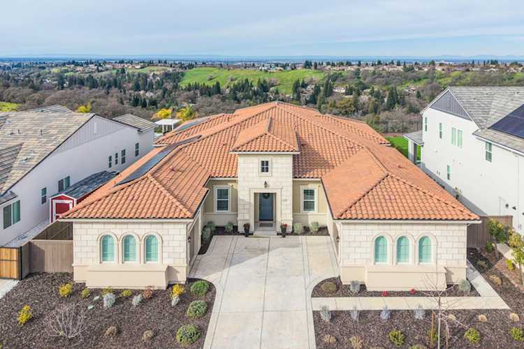 4067 Whitney Vista Lane, Rocklin, CA 95677