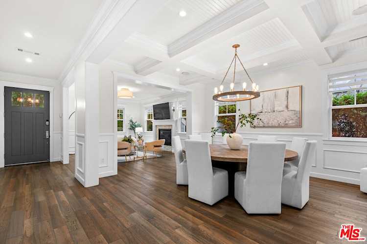 4616 Ventura Canyon Ave, Sherman Oaks, CA 91423