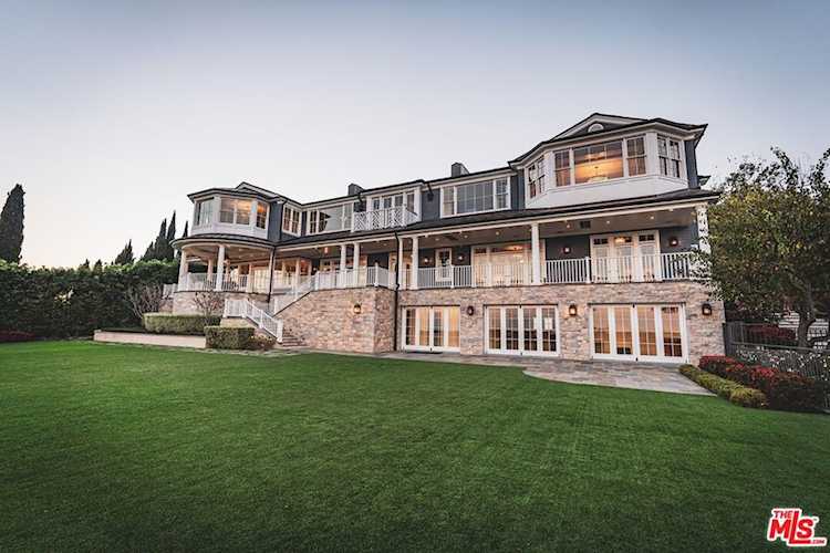 1676 Alta Mura Rd, Pacific Palisades, CA 90272