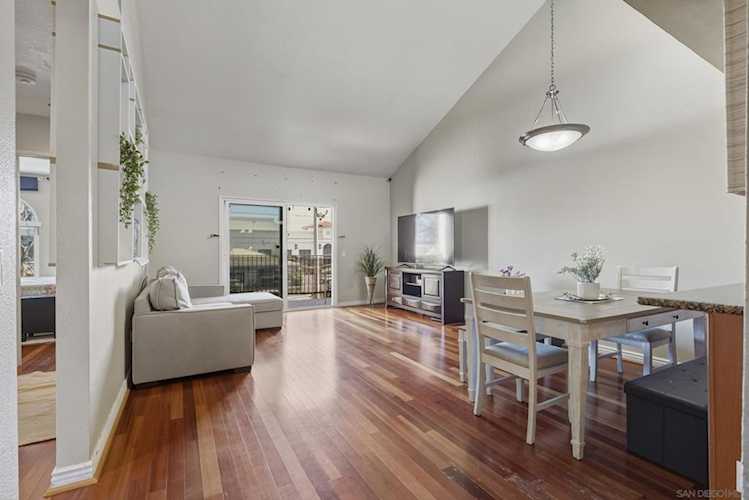 300 Roanoke Rd #14, El Cajon, CA 92019