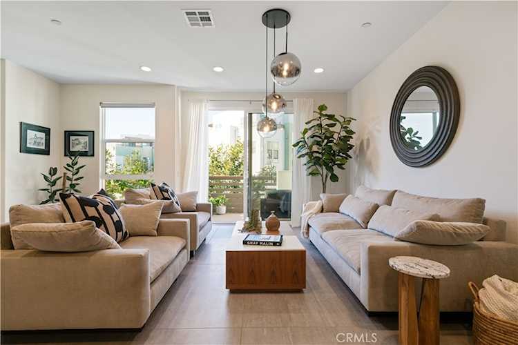 1653 Topanga, Costa Mesa, CA 92627
