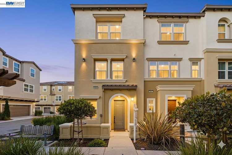 672 672 Amalfi Loop, Milpitas, CA 95035