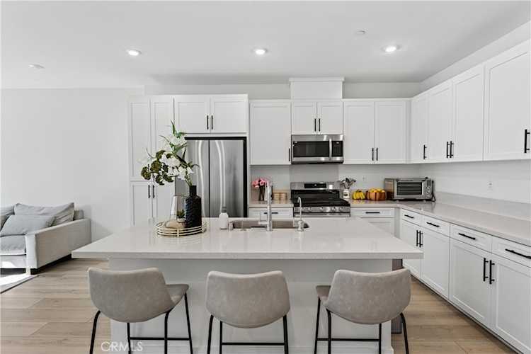 1572 Lima Way #6, Placentia, CA 92870