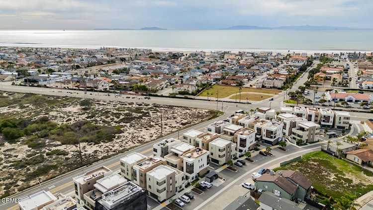 1085 Canal St, Oxnard, CA 93035