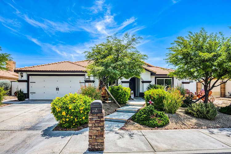 9708 Del Ray Ln, Desert Hot Springs, CA 92240