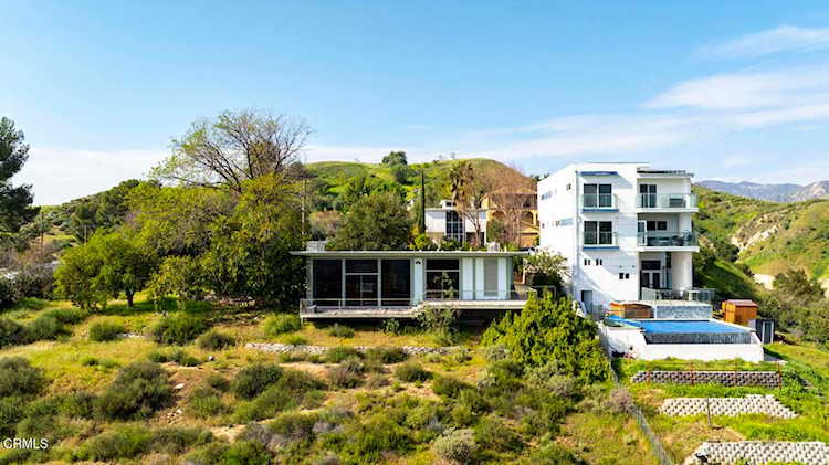 12016 Mountain View Trl, Sylmar, CA 91342