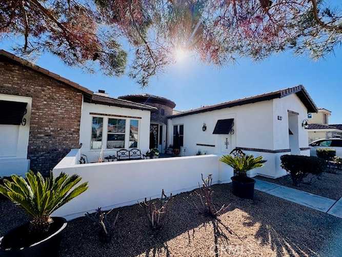 19277 Stratford, Apple Valley, CA 92308