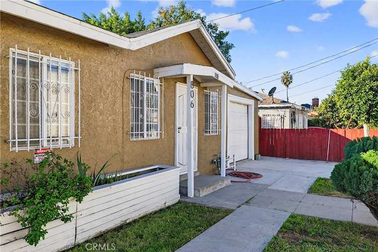 806 W Spruce St, Compton, CA 90220