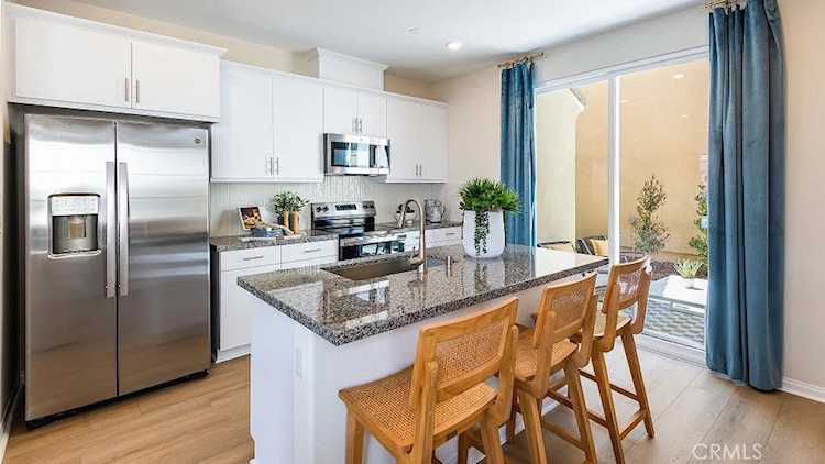 1751 Eagle Rd, Rialto, CA 92376