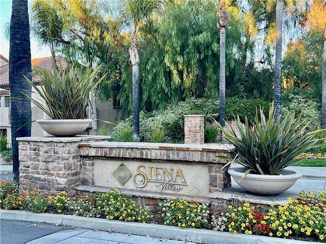 24109 Del Monte Dr #467, Valencia, CA 91355