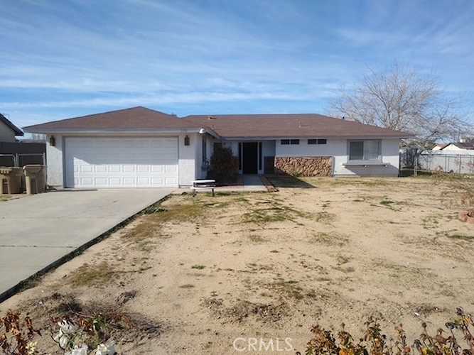 7864 Newhall Ave, Hesperia, CA 92345